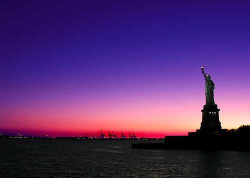 the statue of liberty wallpaper. The wireless implication is
